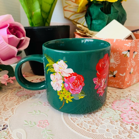 Ceramic Starbucks 2018 Ban.do floral Rose Holiday Mug - Picture 12 of 16